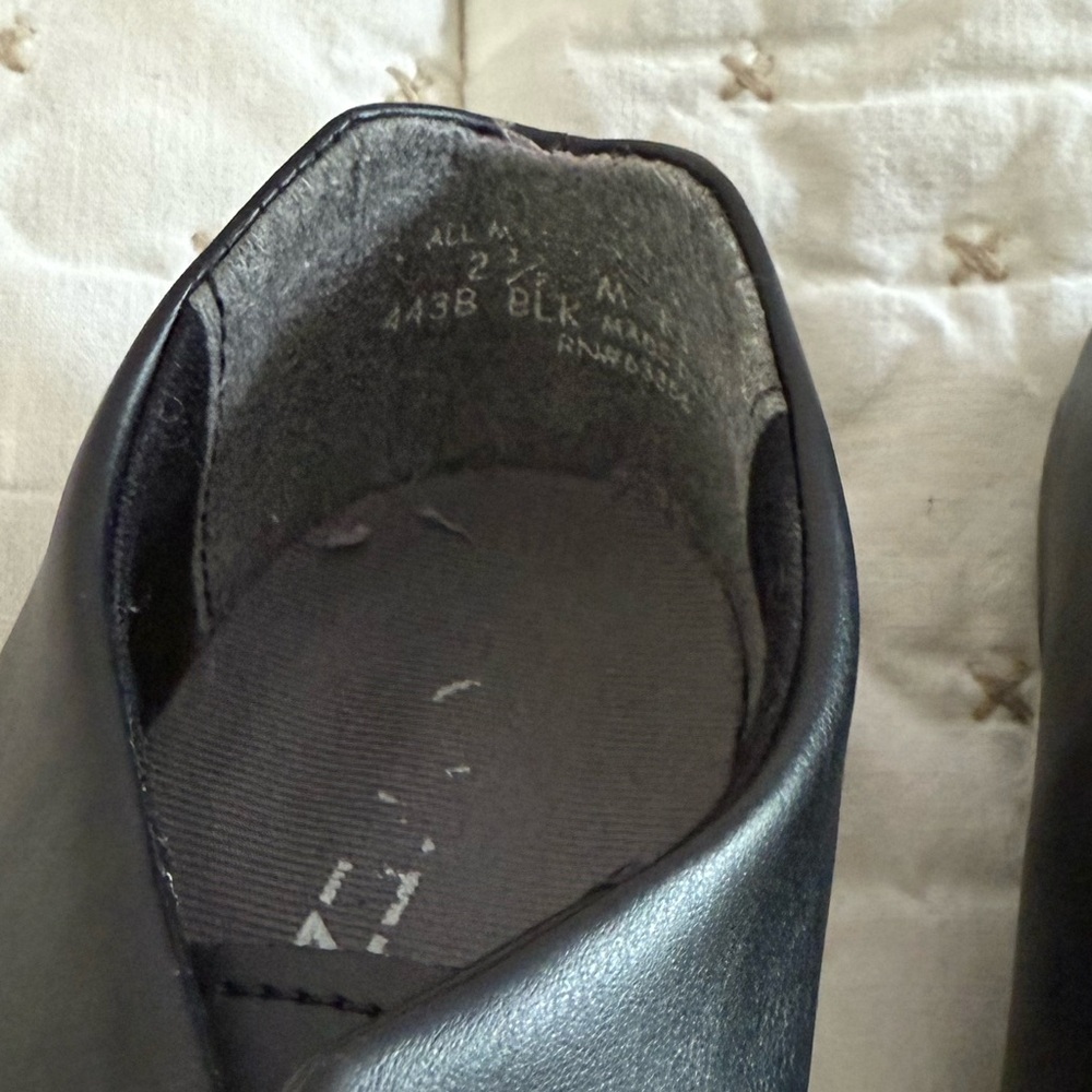 Capezio Tap Shoes - Picture 4 of 9